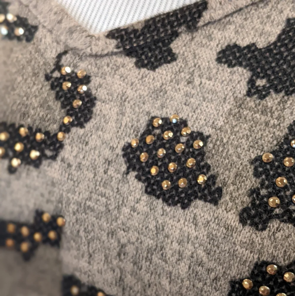 SJS Leopard Print Sweater - Picture 4 of 7